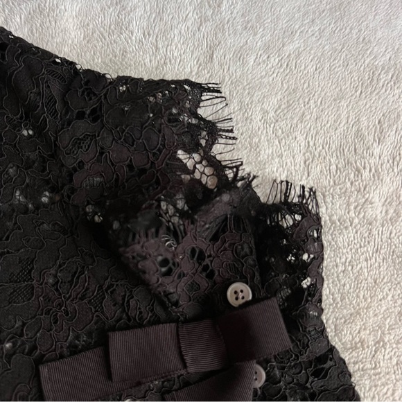 J. Crew Mockneck Floral Lace Eyelash Hem Bow Accent Top Black Sz 8 - Picture 5 of 15